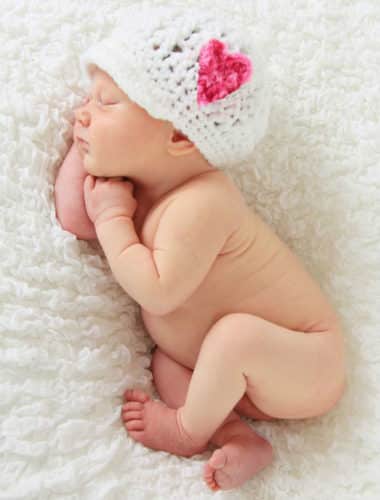 Photo - nouveau-né avec un chapeau