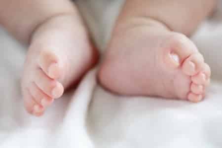 Photo : pieds de bébé