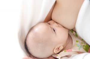 Photo - bébé allaité
