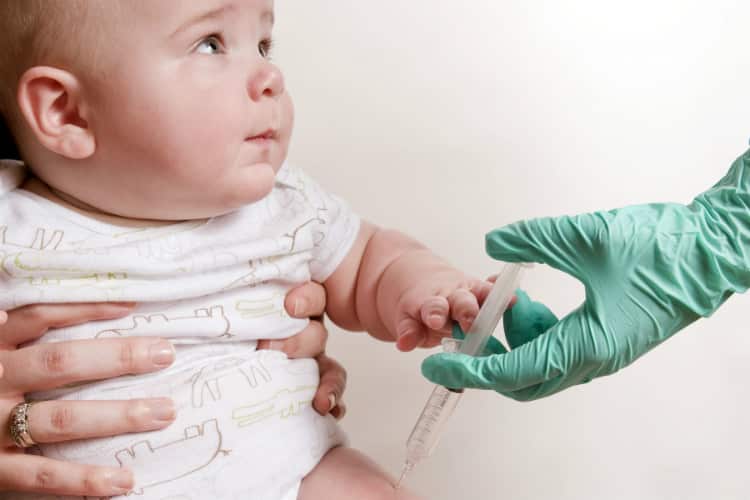 Photo - La vaccination : vaccination d'un bébé