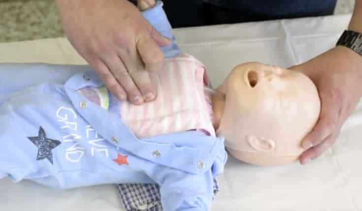 dégager-voies-respiratoires-bébé